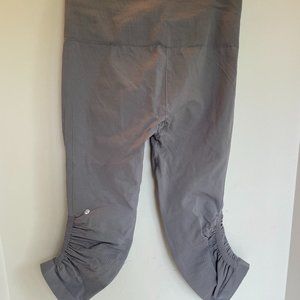 Lululemon Grey Cropped Leggings Size 4